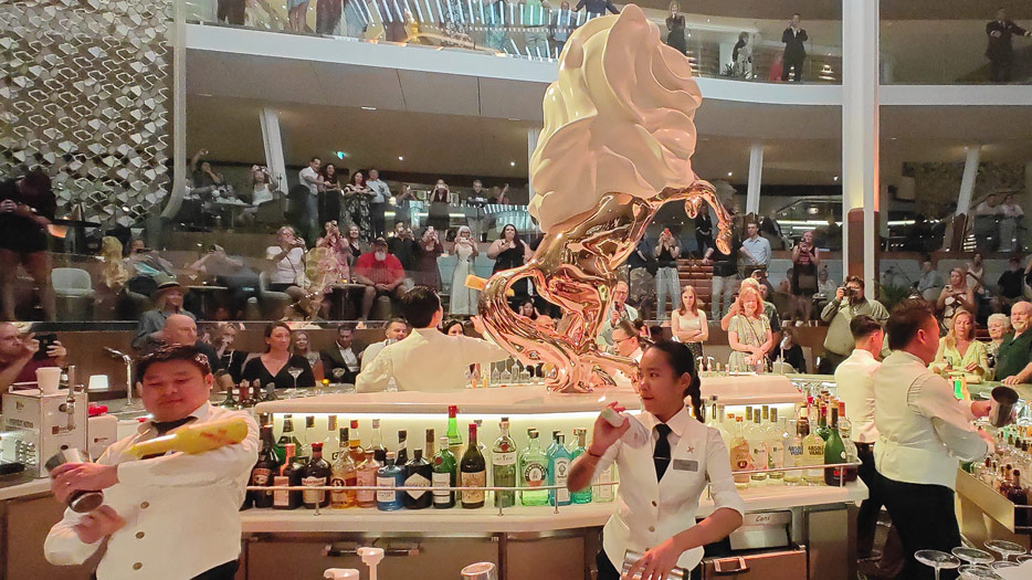 Grand Plaza, Martini Bar