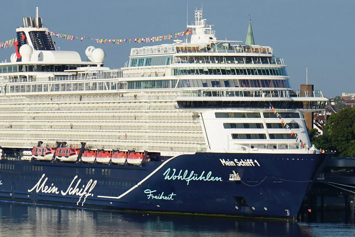 Mein Schiff 1