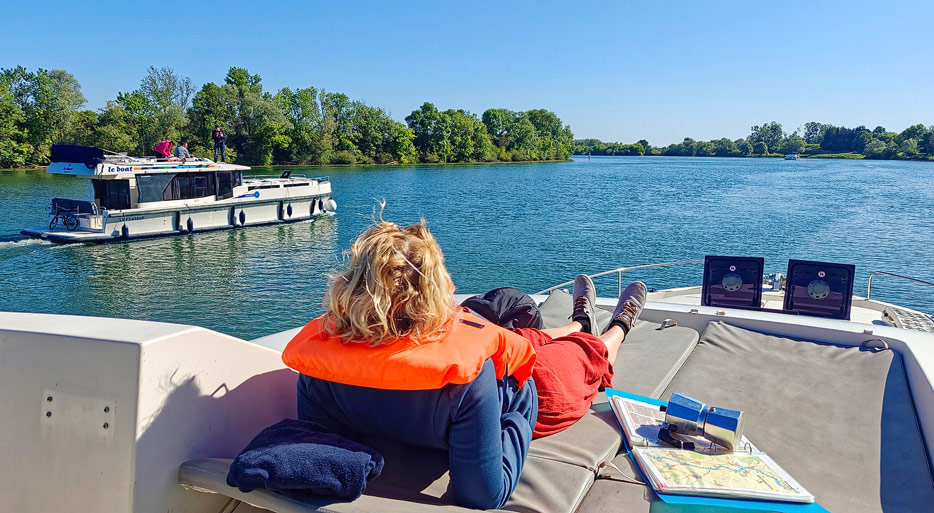 Mit dem Hausboot unterwegs im Burgund