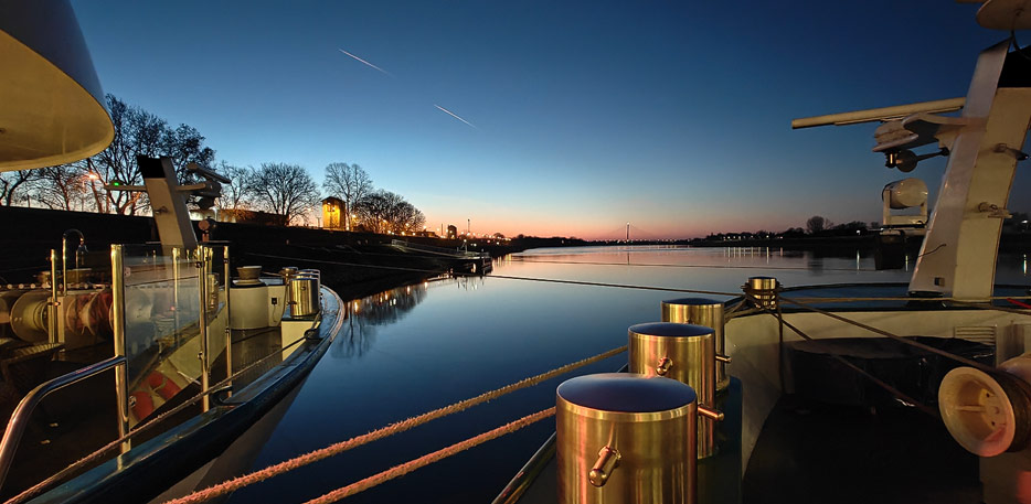 Abendstimmung auf der Donau bei Komarom