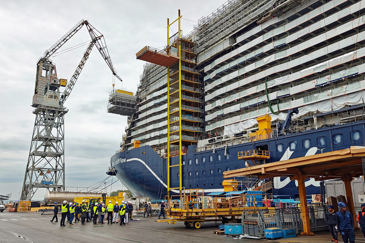 Mein Schiff Flow bei Fincantieri in der Werft