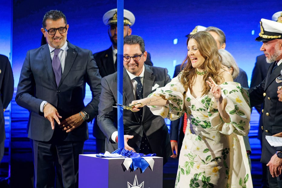 Drew Barrymore tauft die MSC World America am 9. April 2025 in Miami