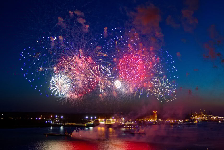Feuerwerk zur Taufe der Royal Princess am 13. Juni 2013 in Southampton