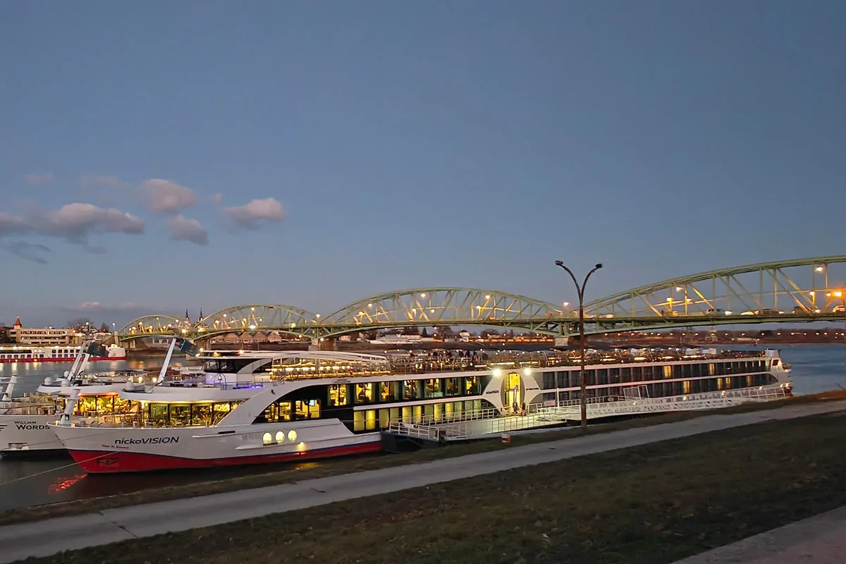 Nicko Vision am 30. Dezember 2025 in Kumarom, Ungarn, ein Tag vor dem Zwischenfall.