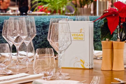 Vegane Speisekarte, Restaurant, Symbolbild