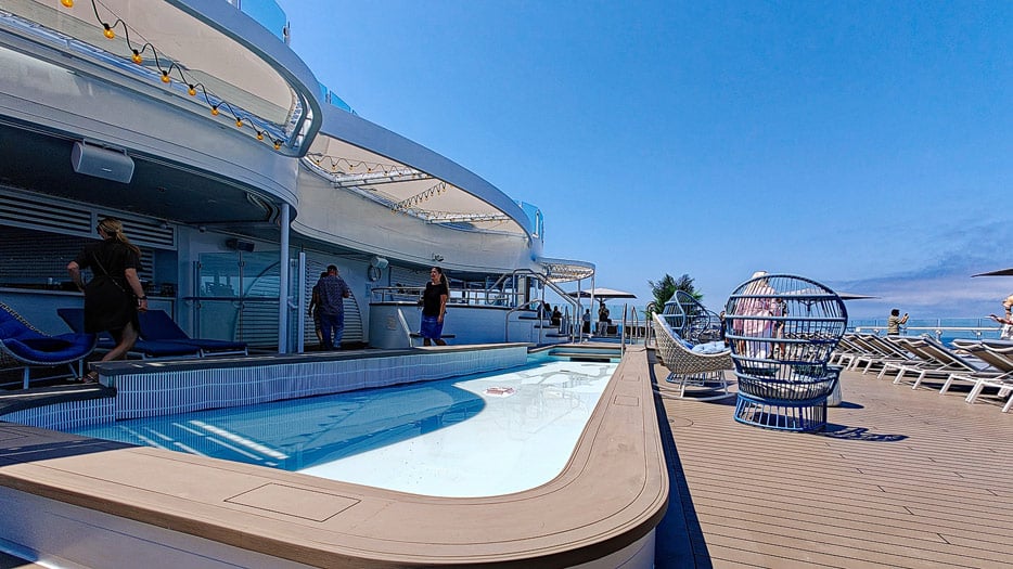 X-Sundeck