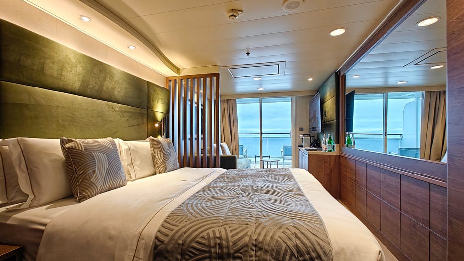 YC-Suite-15022