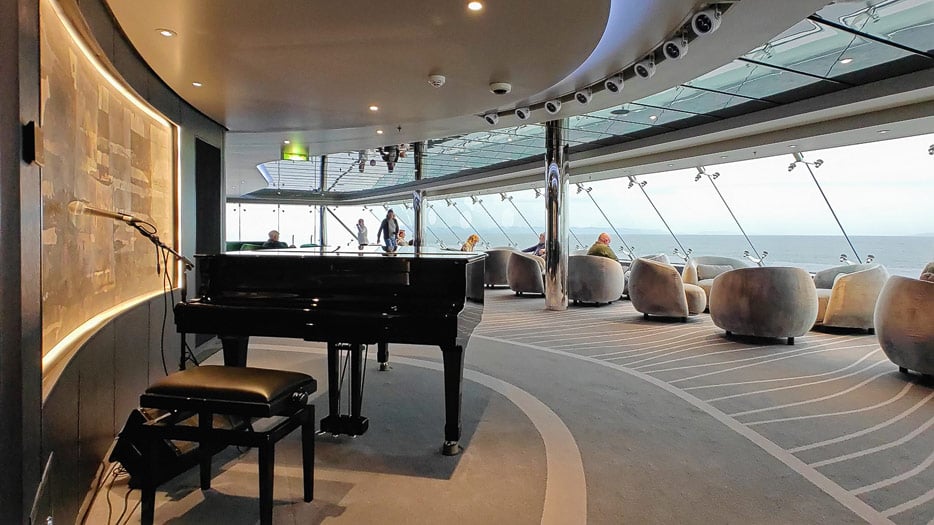 Top Sail Lounge