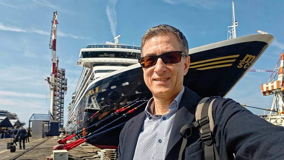 Franz Neumeier bei der Übergabe der Explora III in Genua