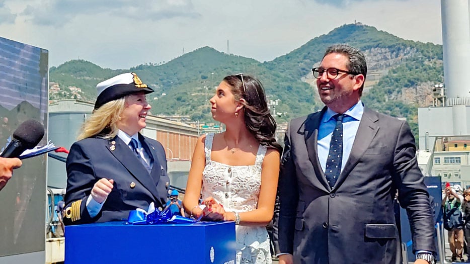 Capt. Serena Melani, Taufpatin Maya Aponte,MSC-Group-President Diego Aponte