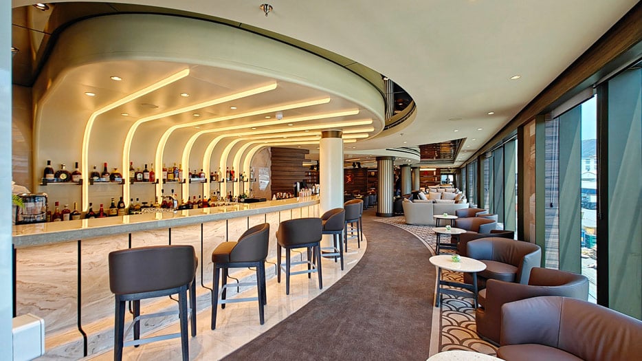 Astern Lounge