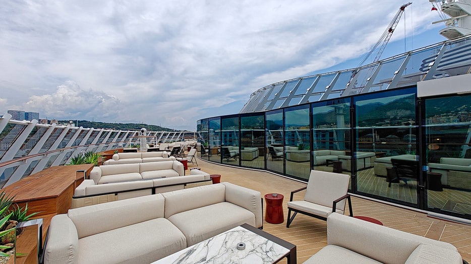 Explora Lounge