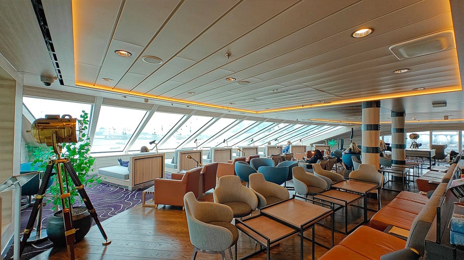 Explorer Lounge