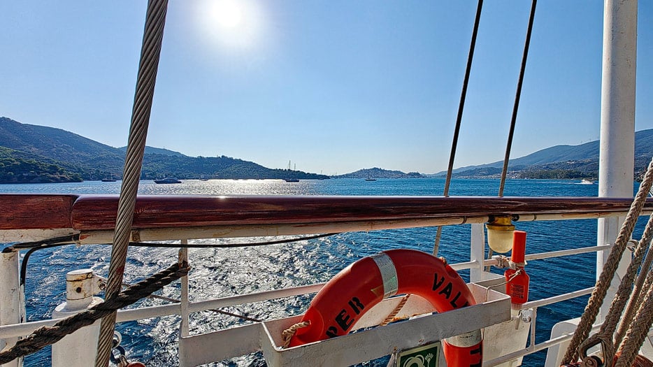 Poros