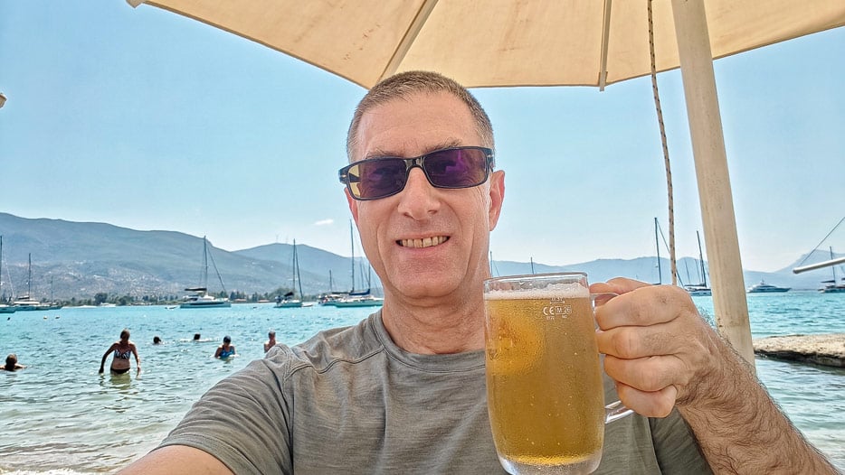 am Strand von Poros