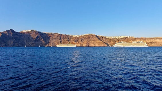 Santorini, Kreuzfahrtschiffe