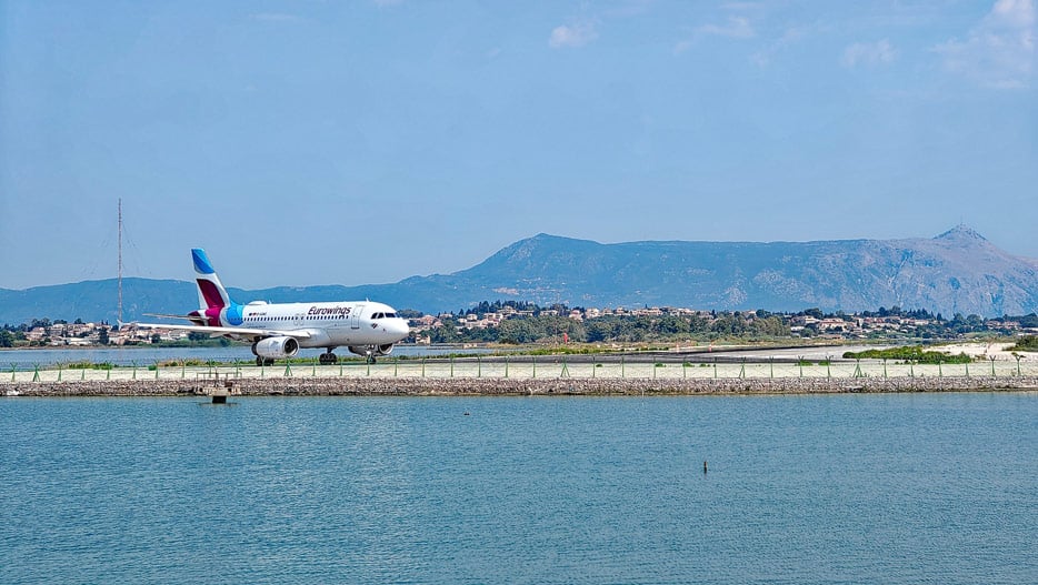 Plane-Spotting am Flughafen von Korfu