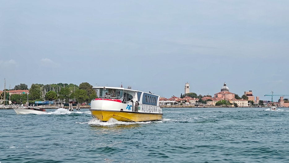Alilaguna-Boot zum Flughafen