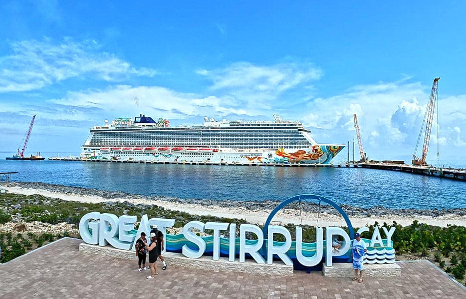 Norwegian Breakaway in Great Stirrup Cay