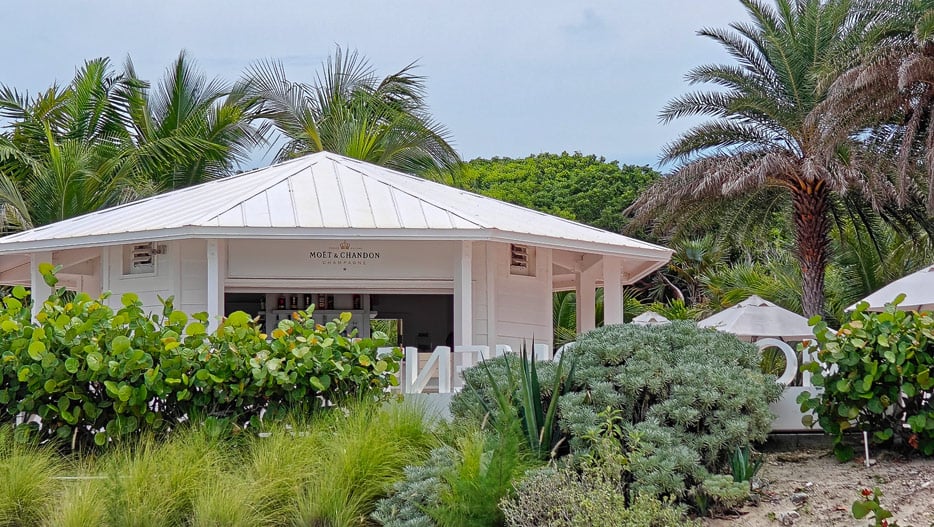 Silver Cove, Moët & Chandon Bar