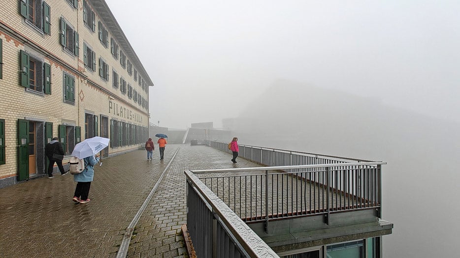 Terrasse des Hotels Pilatus-Kulm