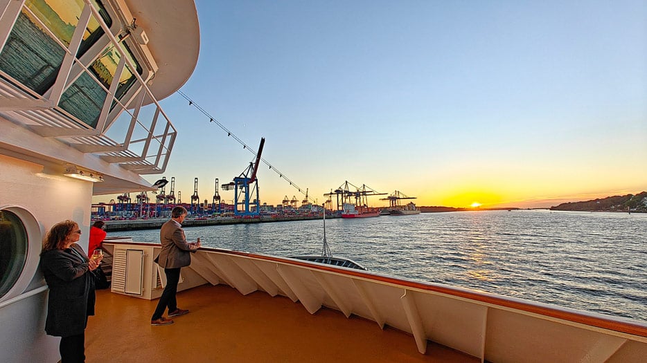 Promenade, Deck 6
